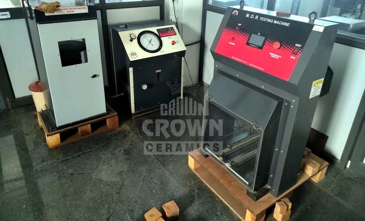 Digital CCS machine (3000 kN) and MOR machine
